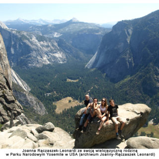 Joanna Rączaszek-Leonardi ze swoją wielojęzyczną rodziną w Parku Narodowym Yosemite w USA (archiwum Joanny-Rączaszek Leonardi)